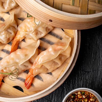 Спринг-ролл с креветкой в Hanami по цене 860 ₽