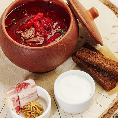 Борщ в Трактиръ Кадриль по цене 520 ₽