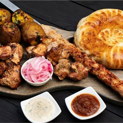 Сет Свинина огонь в УГОЛЬ&МЯСО по цене 2490 ₽