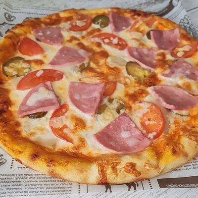 Пицца с ветчиной в Шаломня по цене 500 ₽
