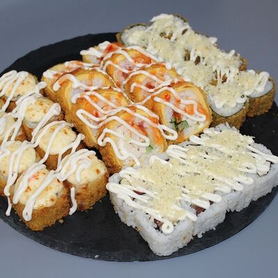 Чикен Трио и 1 в Chicken & Roll по цене 1068 ₽