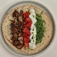Флэтбред с курицей в Ровесник