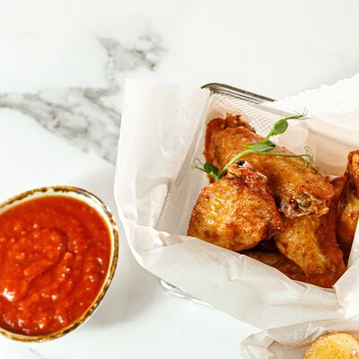 Куриные крылья фри в ЛайкиПарк по цене 470 ₽