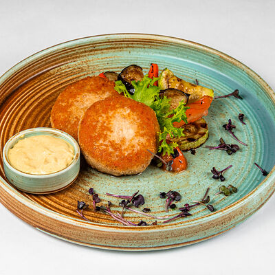 Куриные котлеты с овощами-гриль в Фёст по цене 410 ₽