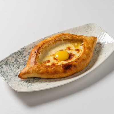 Хачапури по-аджарски в Миндаль по цене 660 ₽