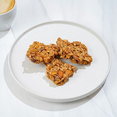 Орехово-медовые снеки в Магбургер & Братья Караваевы по цене 165