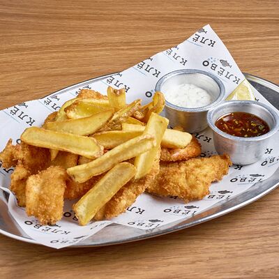 Ассорти из кальмаров, креветок и трески в хрустящей панировке в Клёво по цене 1350 ₽