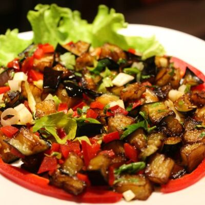 Салат Бидинжан в Hindi по цене 500 ₽