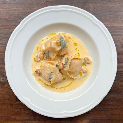 Равиоли с тыквой и чоризо в Прошуттерия по цене 940 ₽