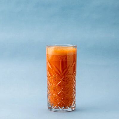 Свежевыжатый сок морковь в Рыба моей мечты по цене 1000 ₽