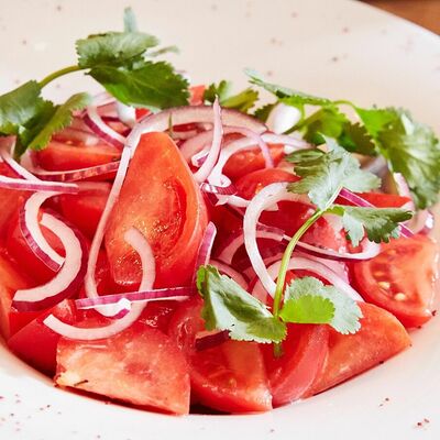 Салат по-бакински в Сапфир Premium HITS & GRILL по цене 600 ₽