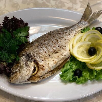 Дорадо на гриле в Сказка lounge по цене 980 ₽