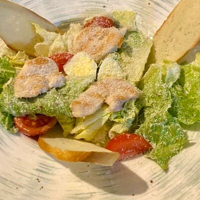 Цезарь с курицей в Дуэты по цене 490 ₽