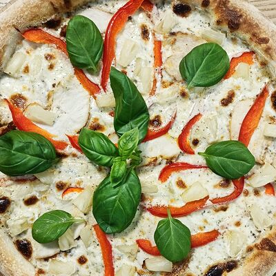 Пицца Гавайская в Дачные сезоны по цене 980 ₽