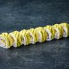 Ролл с камчатским крабом и авокадо в FEHU sushi по цене 850