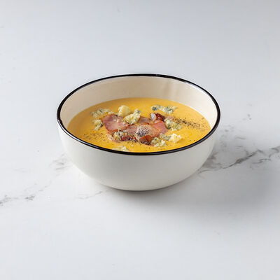 Сырный крем-суп с беконом и сыром Дор блю в Рататуй friends по цене 430