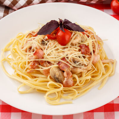 Паста с беконом в Lucky Pizza по цене 339 ₽