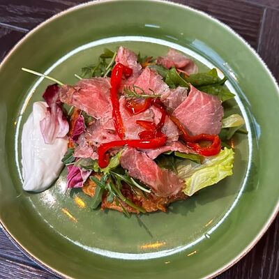 Большой драник с ростбифомв Nebelka bar по цене 750 ₽