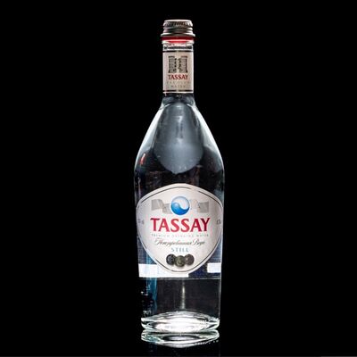 Вода Tassay в стекле в Шоколадница по цене 250 ₽