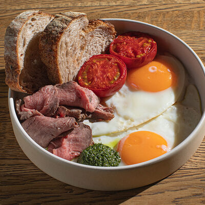 Деревенский завтрак с ростбифом в Touché по цене 1100 ₽