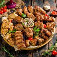 Ассорти шашлыков из свинины и курицы в Мангал Хаус