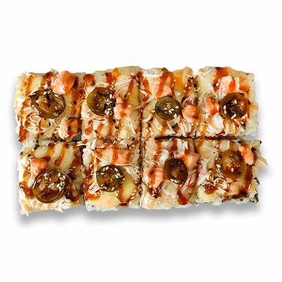 Суши-пицца Острая с лососем в Йоги Суши по цене 340 ₽