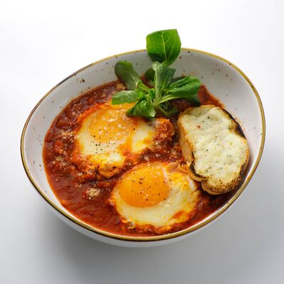 Шакшука классическая в Rabbit по цене 2590 ₸