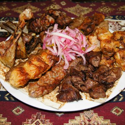 Ассорти из шашлыка и люля-кебаб в FastШашлык и Хинкали по цене 4200 ₽