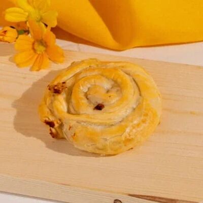 Бурек с картошкой и грибами в Пекарня Буханка по цене 115 ₽