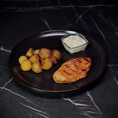 Стейк из куриного филе в Red Rocket Bar по цене 590 ₽