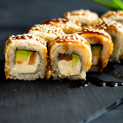 Ролл Дракон в Yomayo по цене 649 ₽