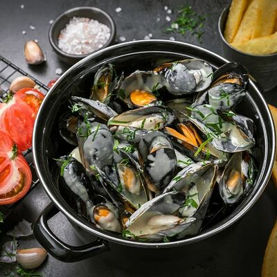 В соусе Рокфорв Brasserie Lambic по цене 1350 ₽