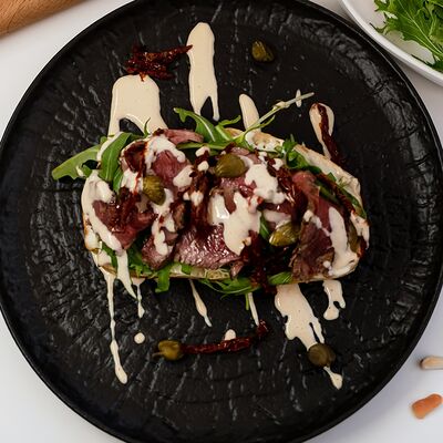 Брускетта с ростбифом в Гури по цене 760 ₽