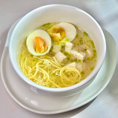 Наваристый куриный бульон в Гастробар DOM по цене 290 ₽