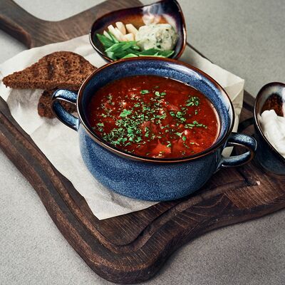 Борщ домашний с говядиной в Невидалия по цене 540 ₽