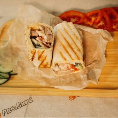 Шаурма Мини со свининойв Провкус по цене 270 ₽