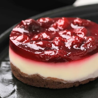 Чизкейк вишня-шоколад в Японский домик по цене 389 ₽