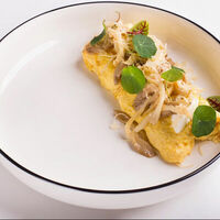 Омлет с вешенками и рикоттой в Colors Сafe