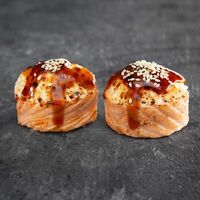 Филадельфия с сырным соусом в BurgerRolls