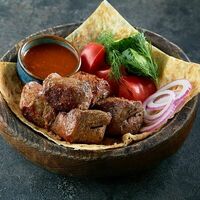 Шашлык из мякоти ягненка в Двор Помидор