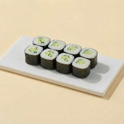 Маки огурец в Kasabi Wooo по цене 230 ₽