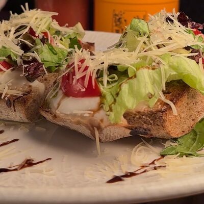 Брускетта с моцареллой в Сицилия бедда по цене 780 ₽