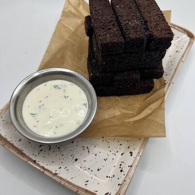 Гренки чесночные в ZEBRA по цене 200 ₽