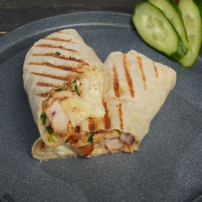 Шаурма с сыром сулугуни в Proжарка по цене 510 ₽