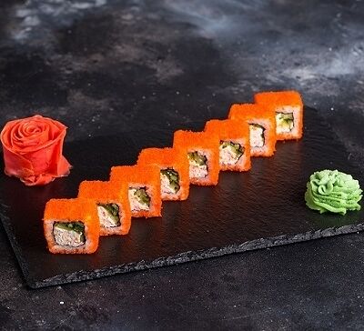 Ролл Калифорния с крабом в Фиеста по цене 390 ₽