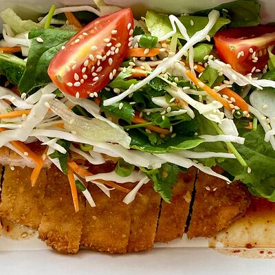 Шницель с салатом Грин Слоу в Умами по цене 590 ₽