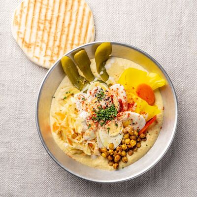 Хумус с отварным яйцом в The Hummus по цене 490 ₽