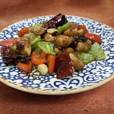 Курица с перцем Лазы джидин в Чайхана Кунжут по цене 679 ₽