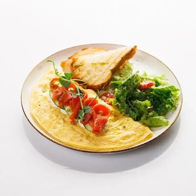 Омлет со слабосолёной неркой в Омлет станция по цене 690 ₽