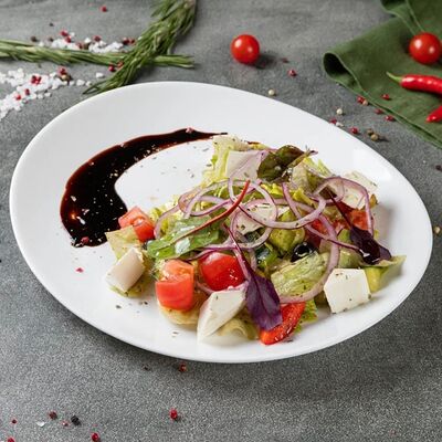 Салат Греческийв Котлета по цене 650 ₽